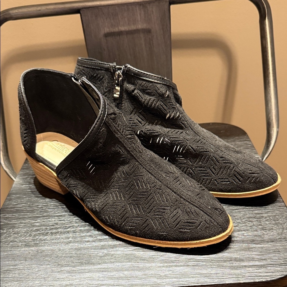 Catherine Malandrino Black Textured Ankle Booties